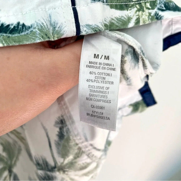 Health Pro Palm  Tree Print Scrub Top - Picture 5 of 5
